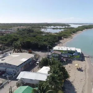 Guest house Luichy's Seaside At Playa, El Combate